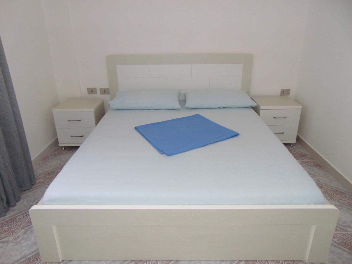 Vila Oasis Radhime Appartement Vlorë