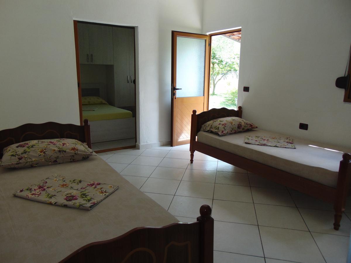 Vila Oasis Radhime * Vlorë
